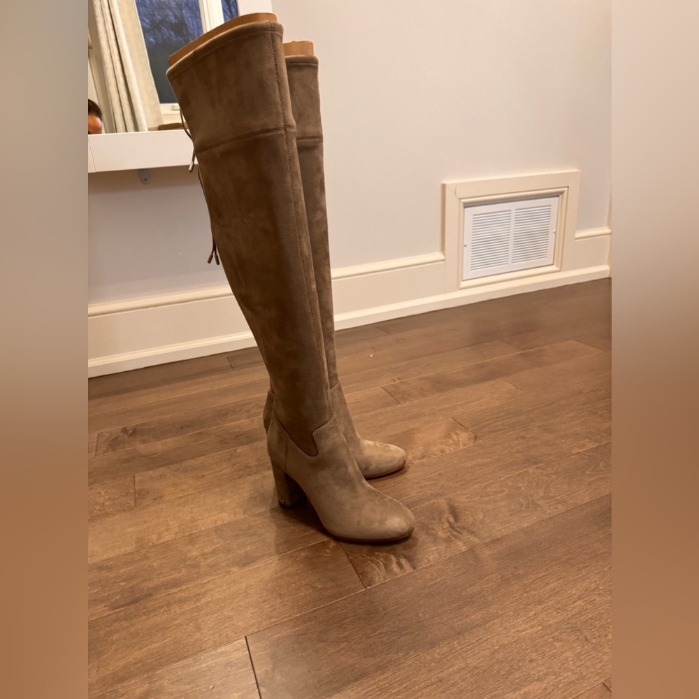 Michael Korse LEIGH BOOT SUEDE
40FOLEHB1S. LUGGAGE